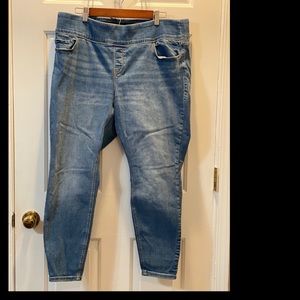 Old Navy High Waisted pull on Jeggings